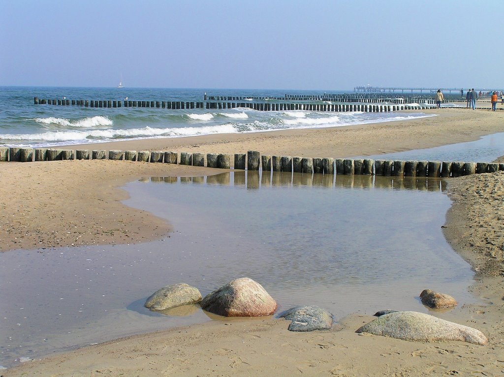 Kühlungsborn beach by thomas breitenbach