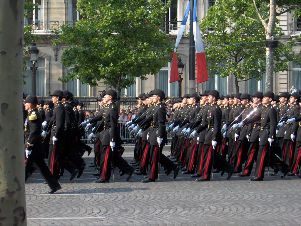 Défilé de l'école Polytechnique le 14 juillet 2006 by Olivier Morice