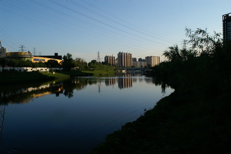 立水桥河畔(Photo by Li Wei) by Shutter