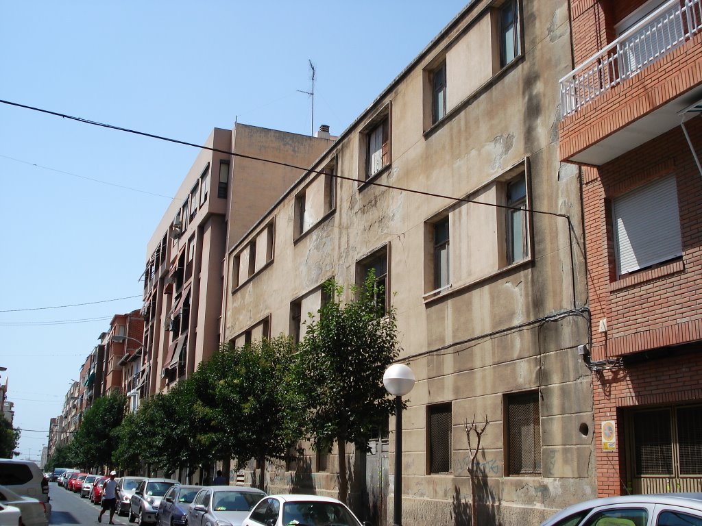 Edificio de Viviendas by Barrio Benalua