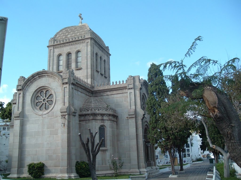 Cementerio de Santa Lastenia by David Causanilles