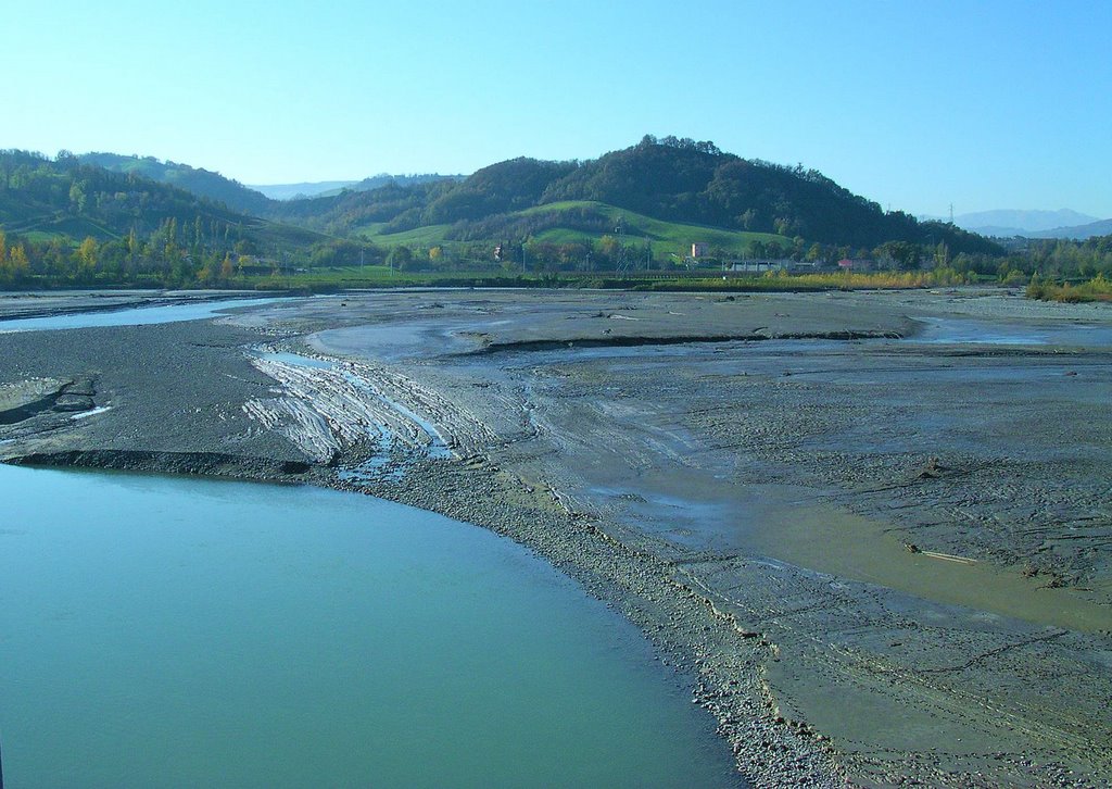 Traversa sul fiume secchia sud by adriano savigni