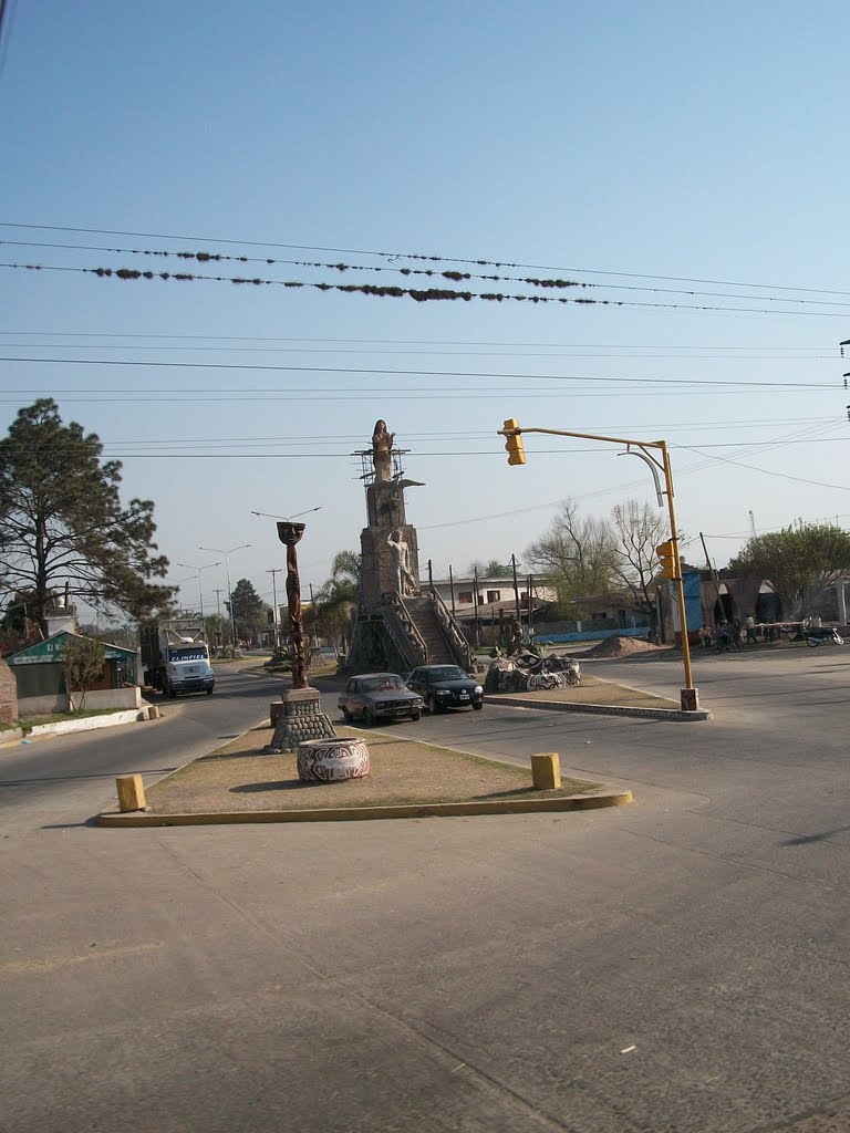 Monumento al Indio by Pancho 67