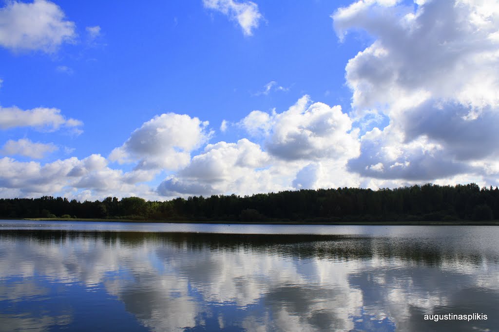 Lake Telksa by augustinasplikis