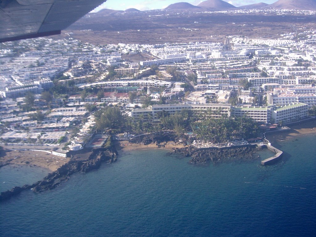 Puero del Carmen desde el aire (C172) by javierbf