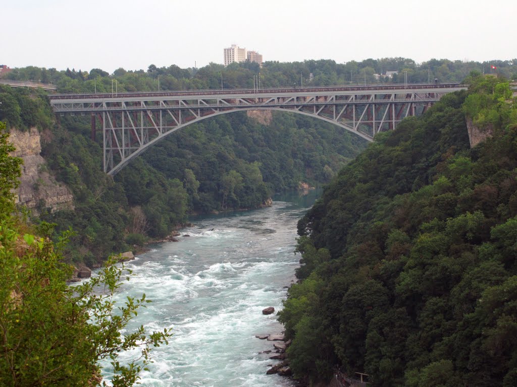 Niagara Falls, NY by aezaez