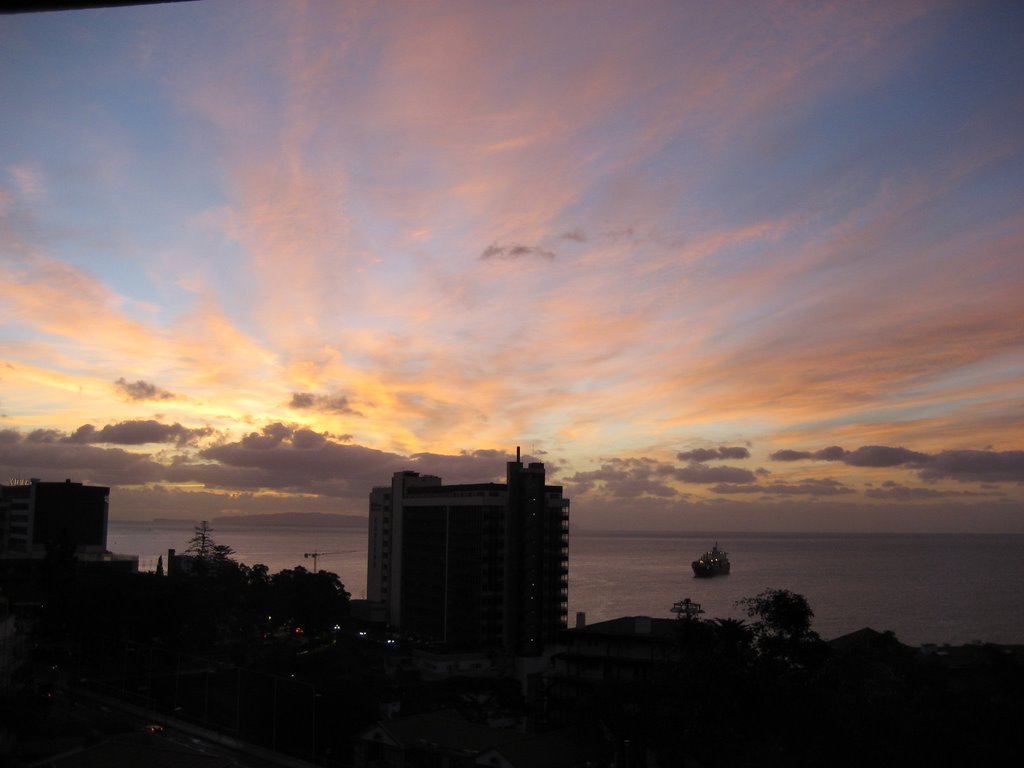 Madeira Meerblick am Morgen by wiggtor