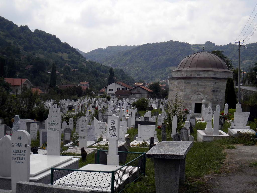 Muslimansko groblje i Halil Pašino Tube - Banja Luka by Teča sa Dunava