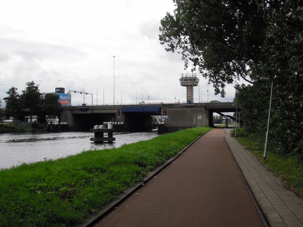 Giessenbrug A20 - Schiedam - 2010 by StevenL