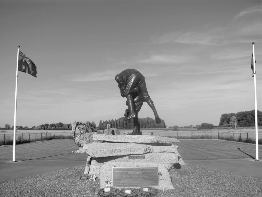 « Cobbers » [les potes], mémorial australien (Fromelles) by Guy Ferdinande