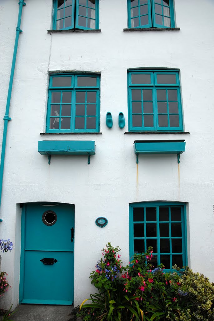 Salcombe, Cliff Road by Nick Gregory