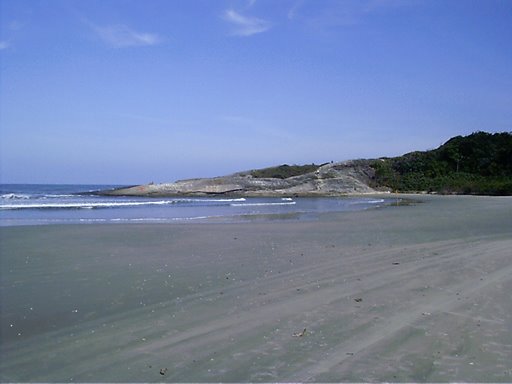 Canto direito - Praia de Boraceia by flavio1bc