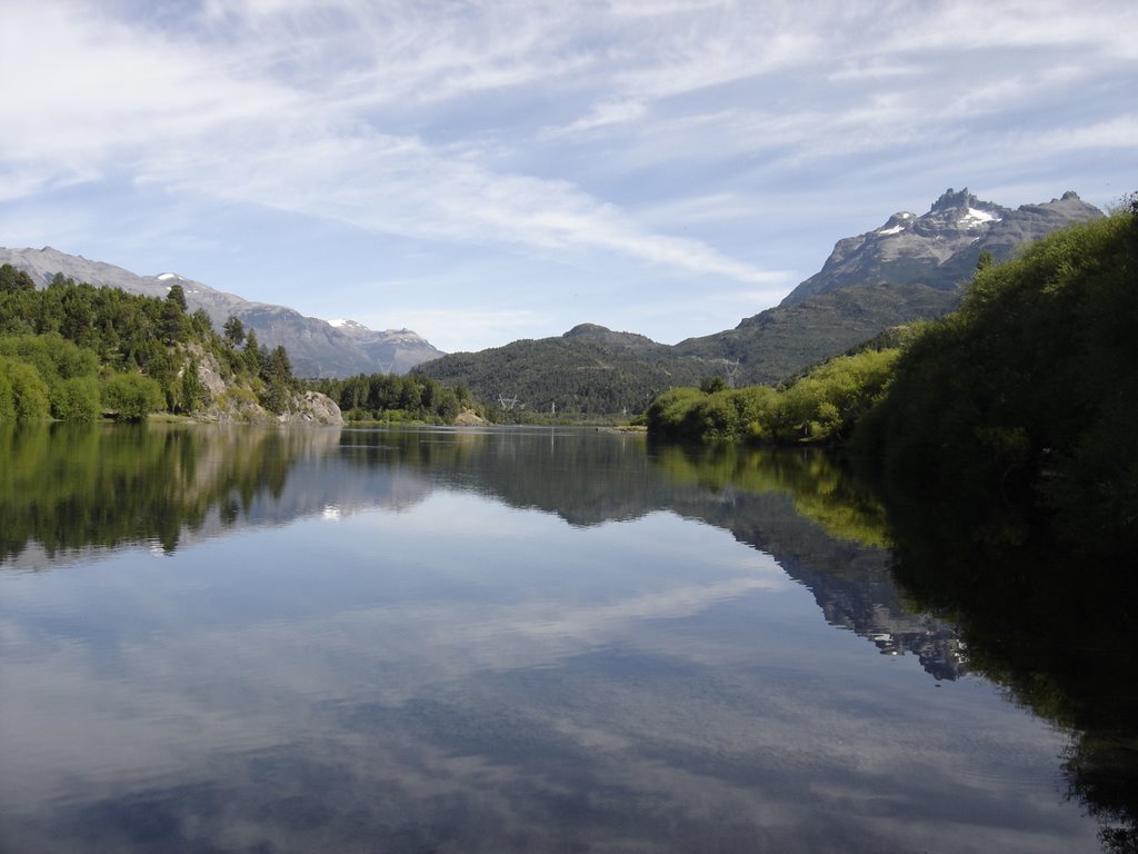 Rio Futaleufu 2 by Jorge Cazenave