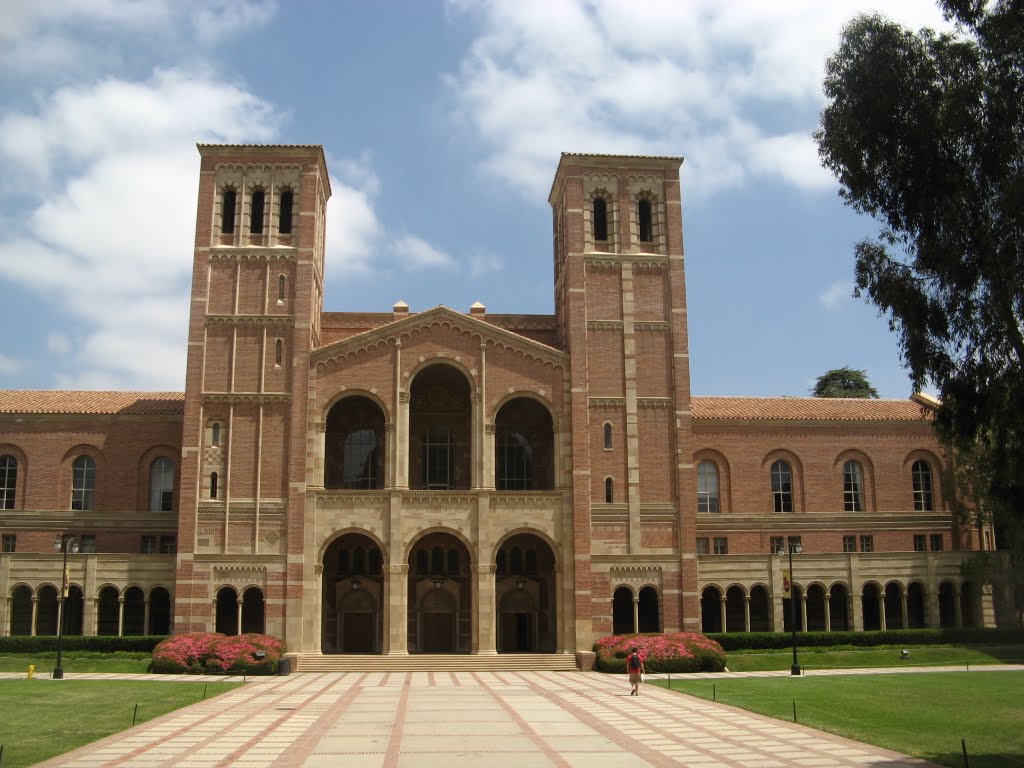 Los Angeles, UCLA - Royce Hall by al_ka