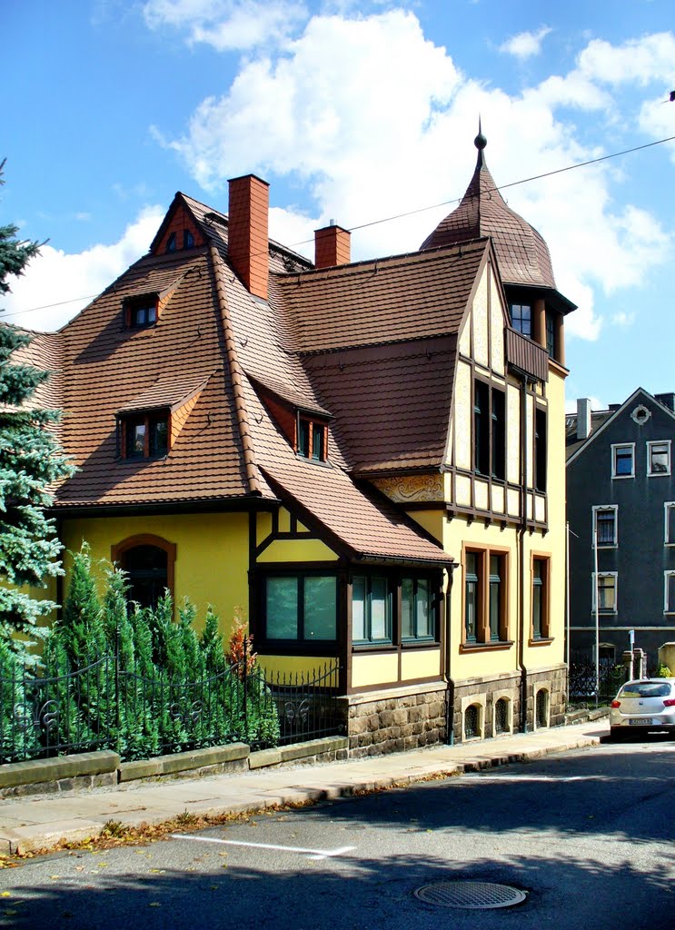 Ehrenfriedersdorf - Villa in der Schulstrasse by Thomas Eichler