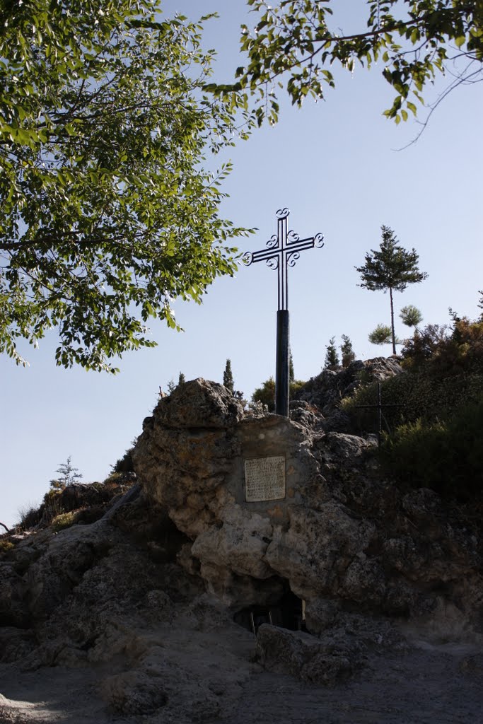 Cueva del santo custodio by Miguel Caballero Lara