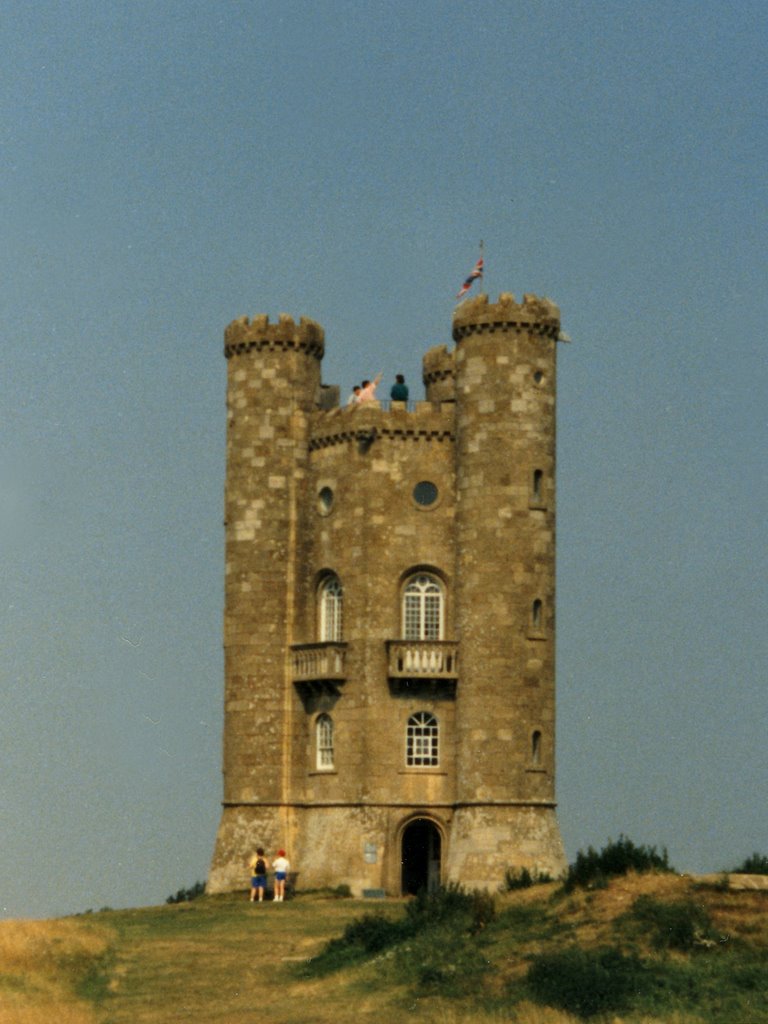 Broadway Tower_1991_Scanned by ponomarov