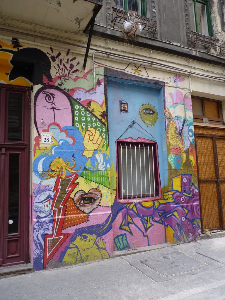 Budapest - Graffitis (2010) by greg-007