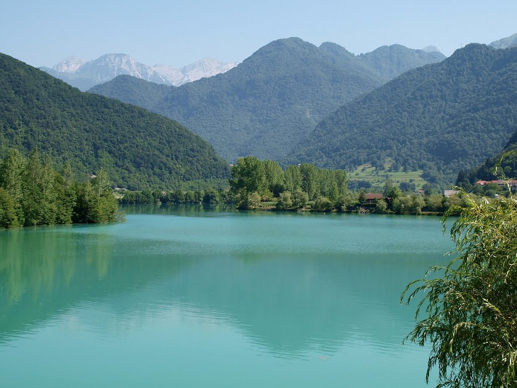 Blick über den Stausee der Soča by panoramawolle