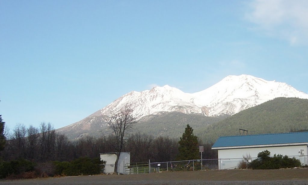 USA, CA, Mount Shasta, 2008/11 by BDDZGD