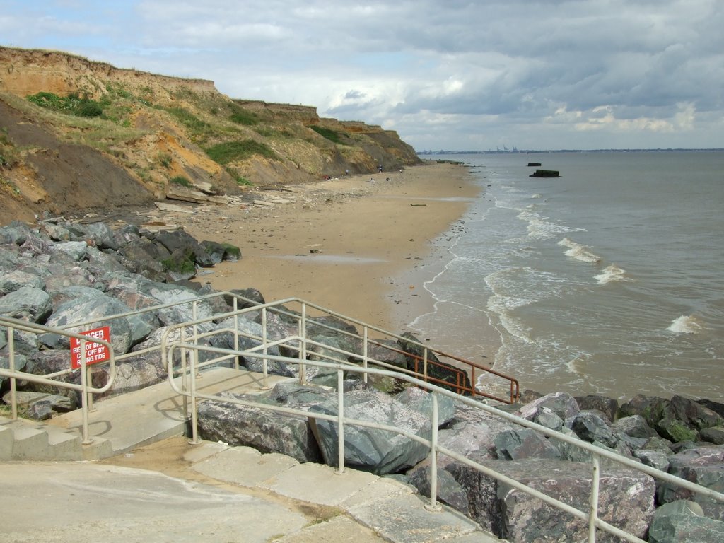 Walton-on-the-Naze (RB) by R.Barklem