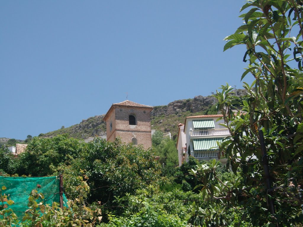 Alquerías y torre de la iglesia de Ntra. Sra. del Rosario de Lentegí. Julio de 2010 by viajeroandaluz