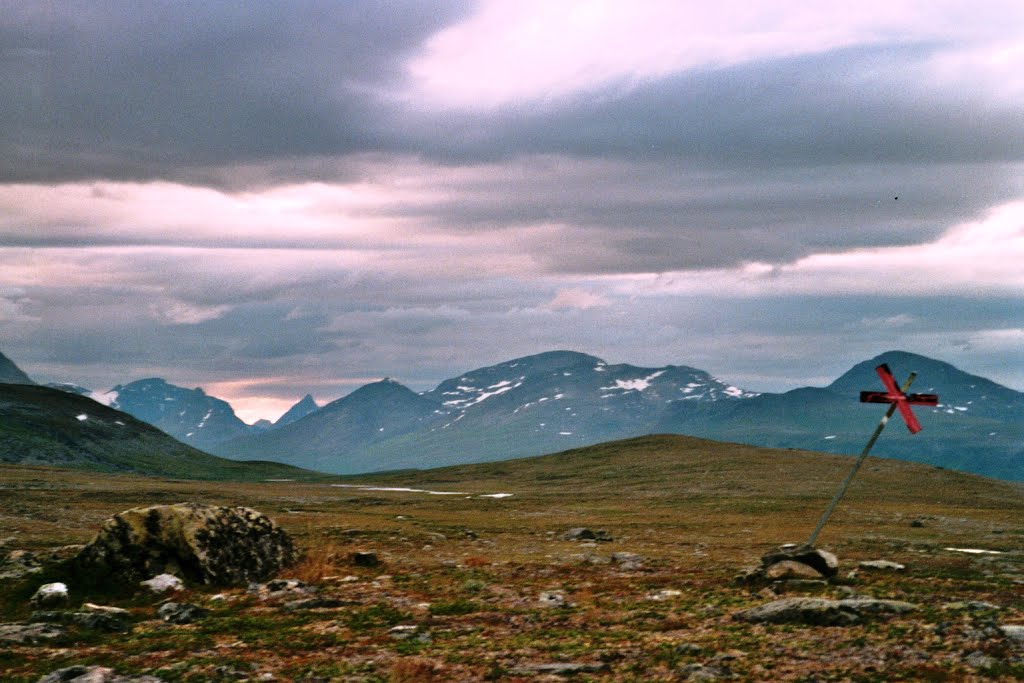 Endless views - en route from Treriksröset to Pältsa by heling_Ede