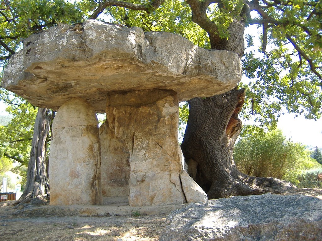 Draguignan - La Pierre de la fée by Il Signor Stano