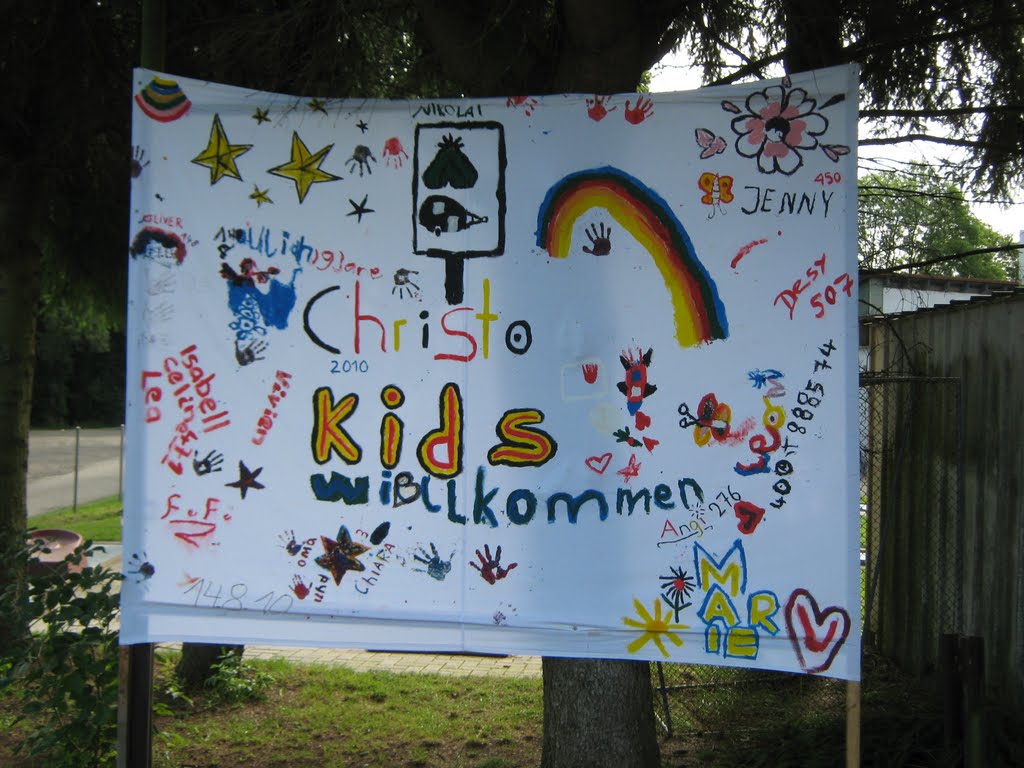 By Werner Rathai - unsere Kinder-unsere Zukunft-auch am Campingplatz by WEOSRA