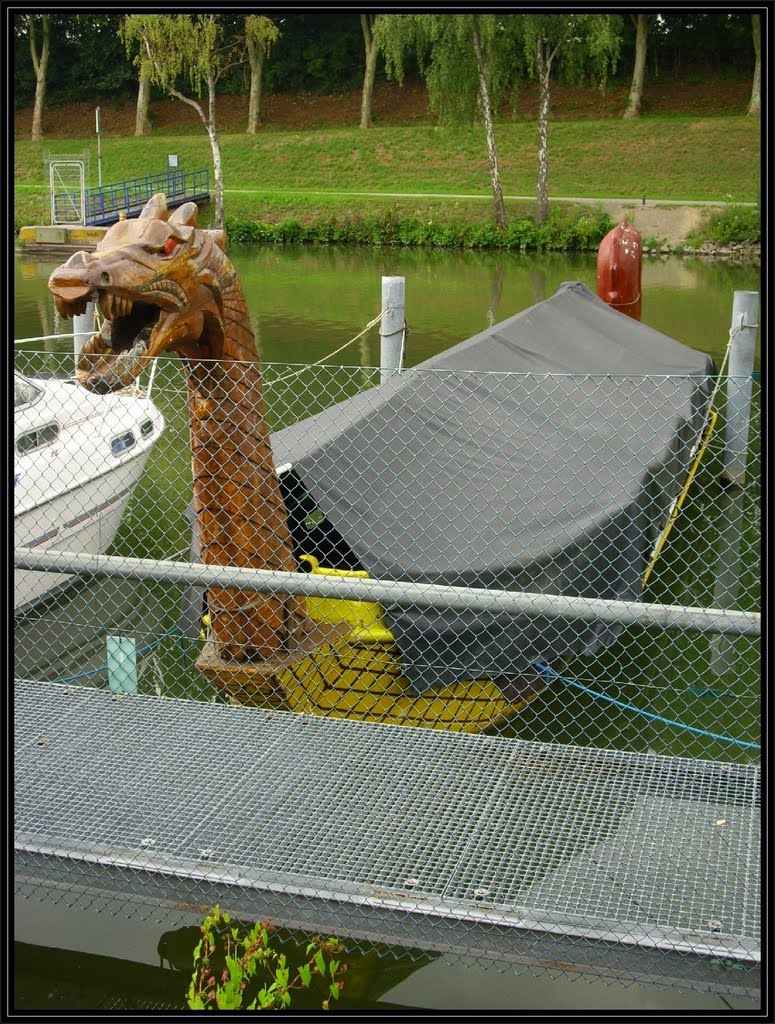 H©) August 2010 / Drachenboot in Henrichenburg by Hannes Th.