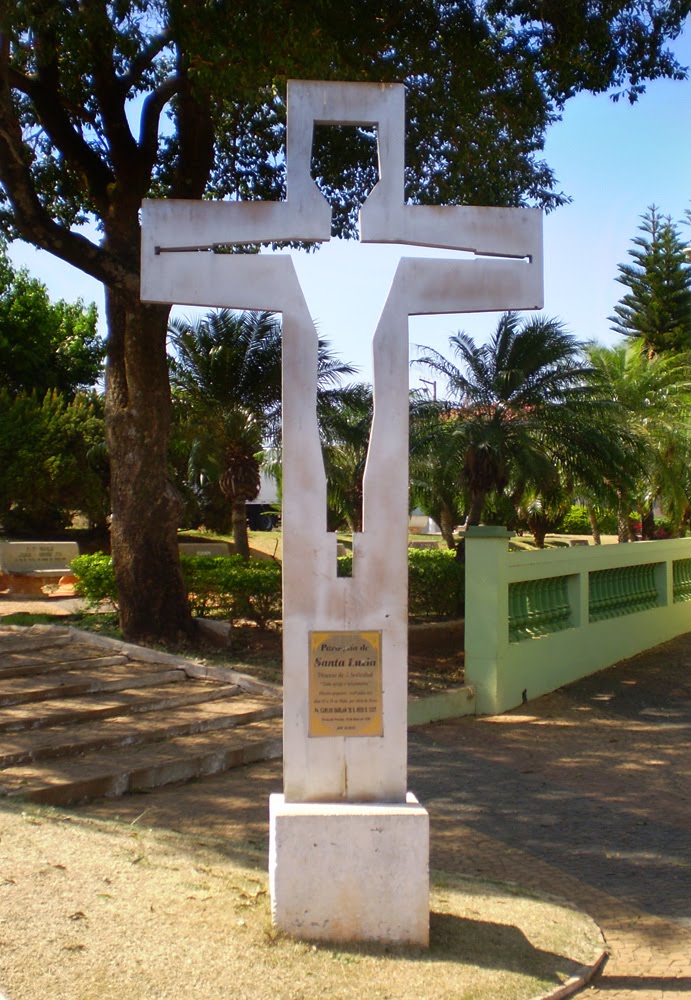 Crucifixo - Praça De Fernando Prestes. by BUI*IBITINGA*