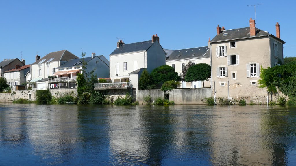 La Creuse rue de l'Abreuvoir-de-Maroux by Michel Maingot