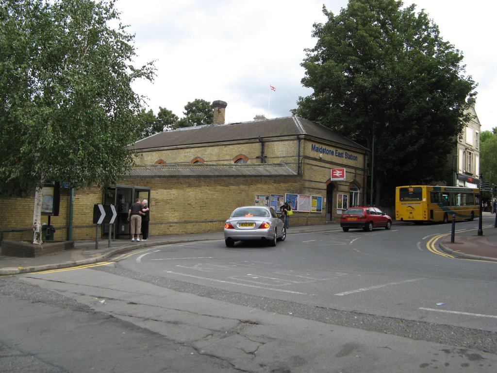 Maidstone east Rail Station by ievan-malou