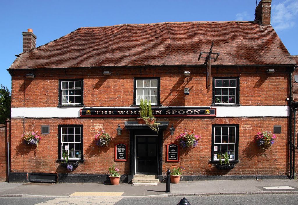 The Wooden Spoon, Downton, England by Ttraveler