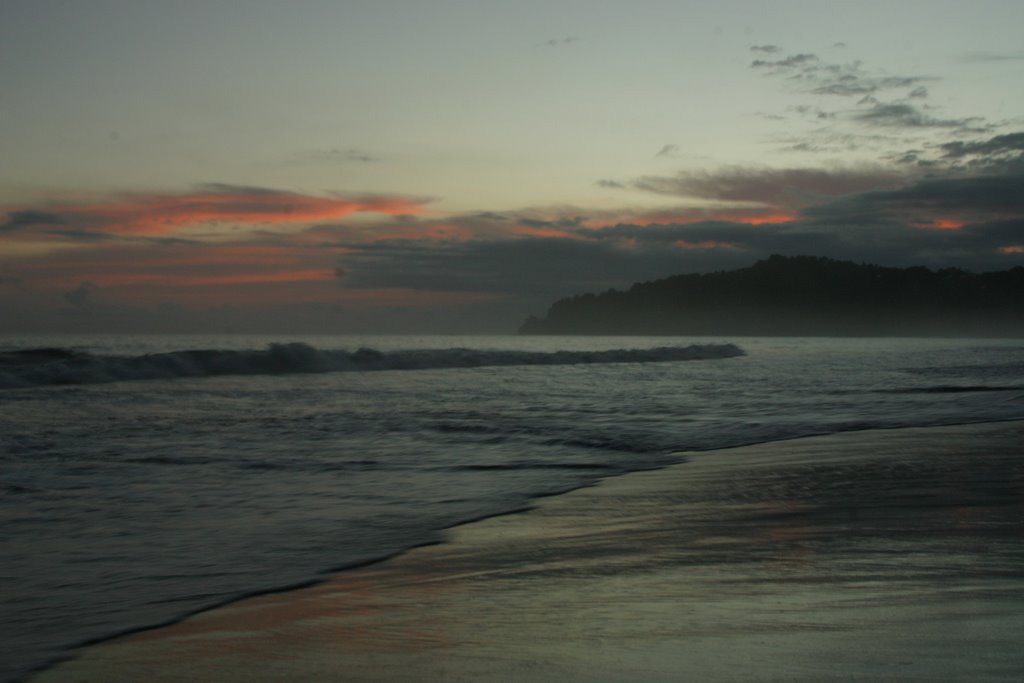 Playa Esplandilla Sur, Manuel Antonio Parque Nacional by wolffystyle