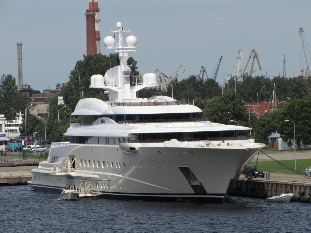 Roman Abramovich yacht by Dmitrijs Purgalvis