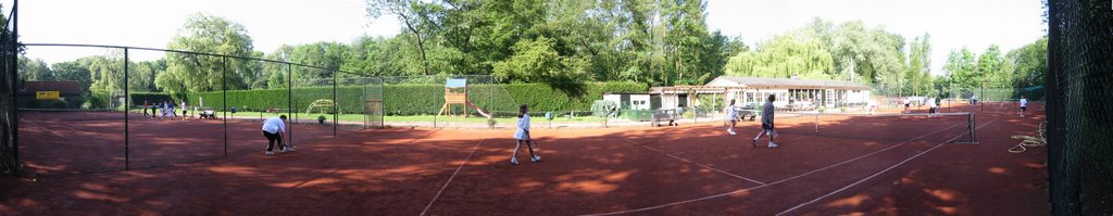 Tennis Vereniging Rijswijk jun 2002 by Jon Nool