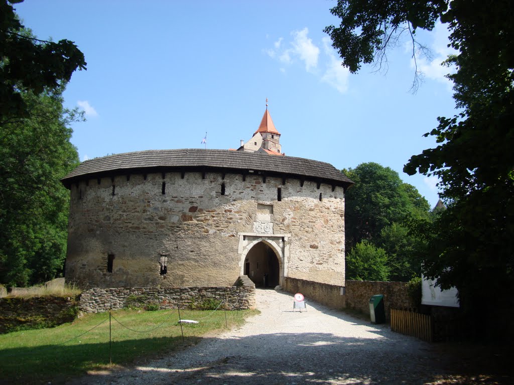 Burg Pernštejn by Pädi