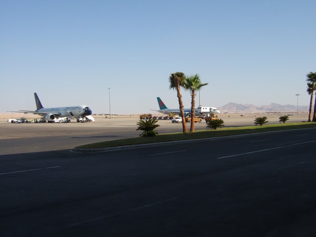 Luxor Airport, Egypt by chris_mitchell