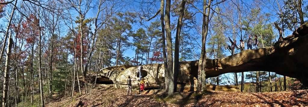 Princess Arch Panorama - It is 32' long by 8' tall this easy hike takes about 30 minutes round trip. (Red River Gorge, KY). by Kalin Ranchev