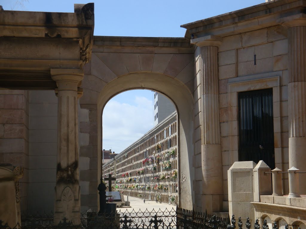 Barcelona, Cementiri Vell (Poble Nou) by Met de Ribes