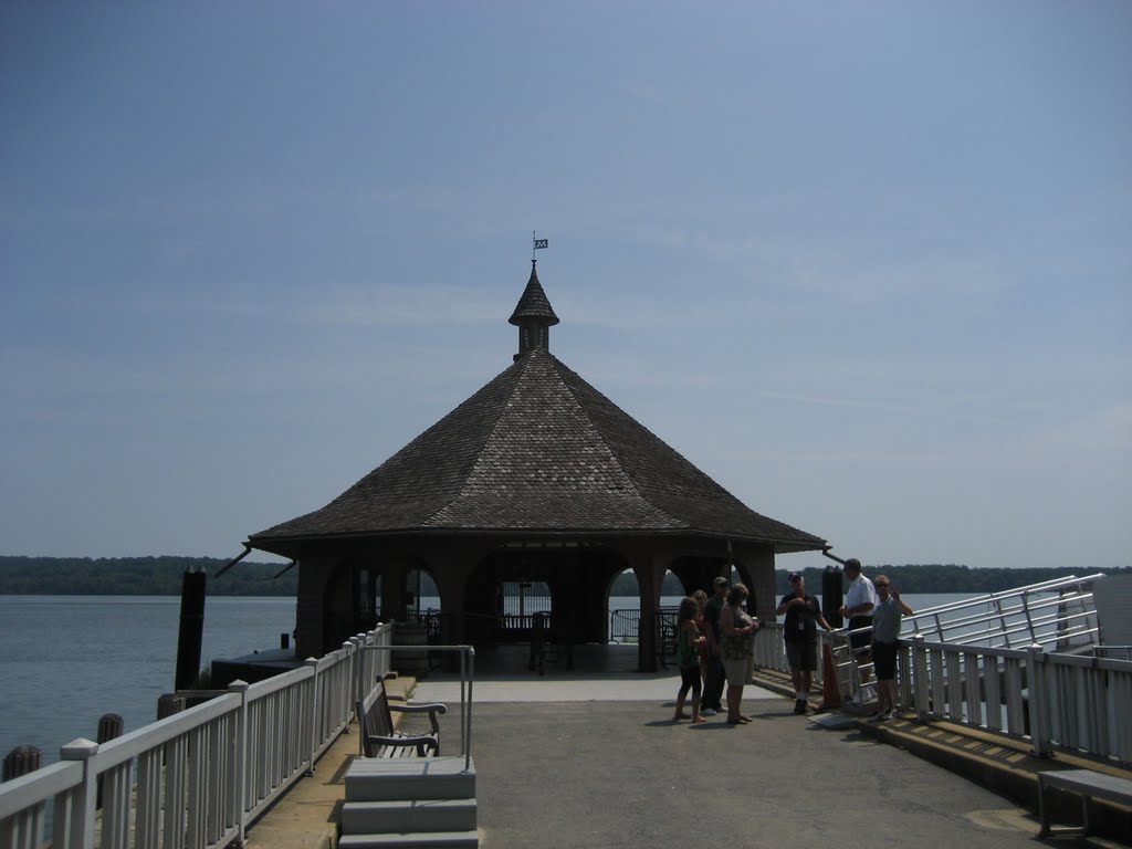 On the dock at Mt Vernon by agrants