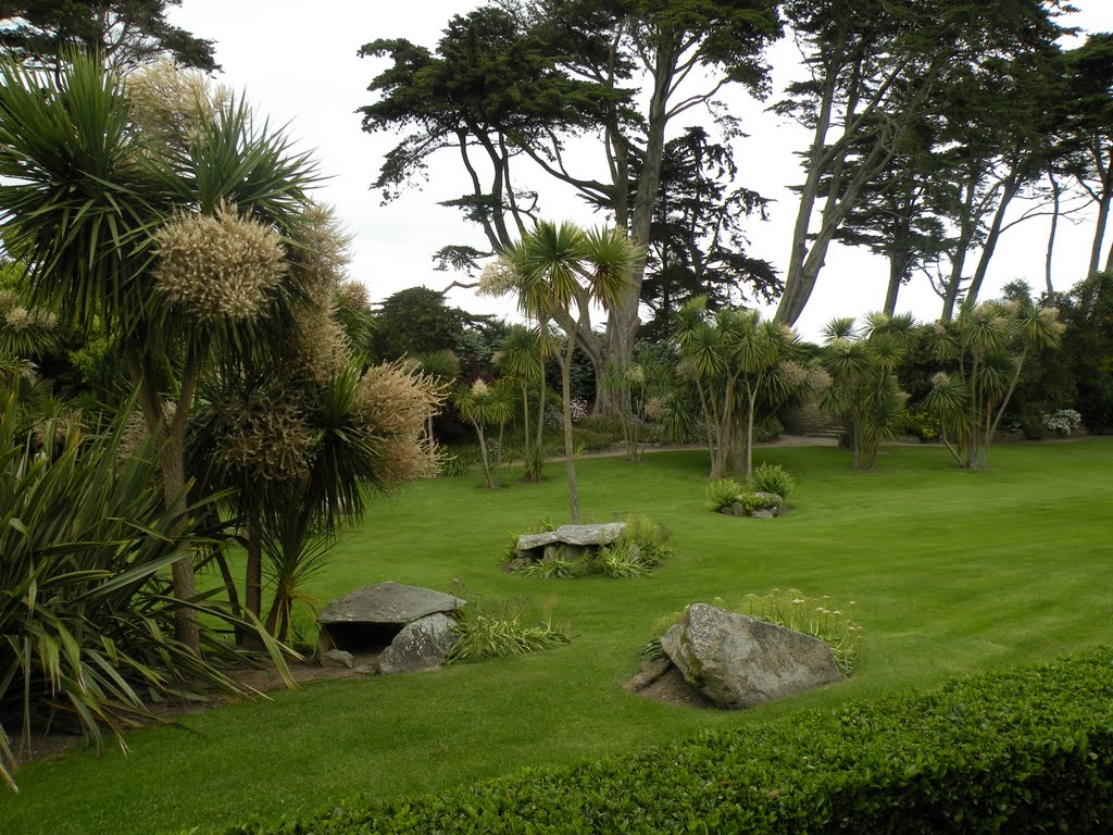 Jardin botanique by Trébaol François