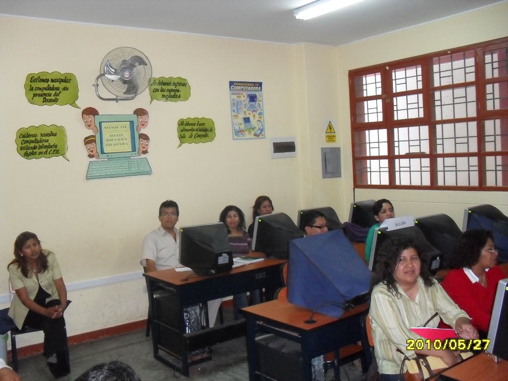 Trabajando con mis colegas Aula 3 en Ica by miluskarivas