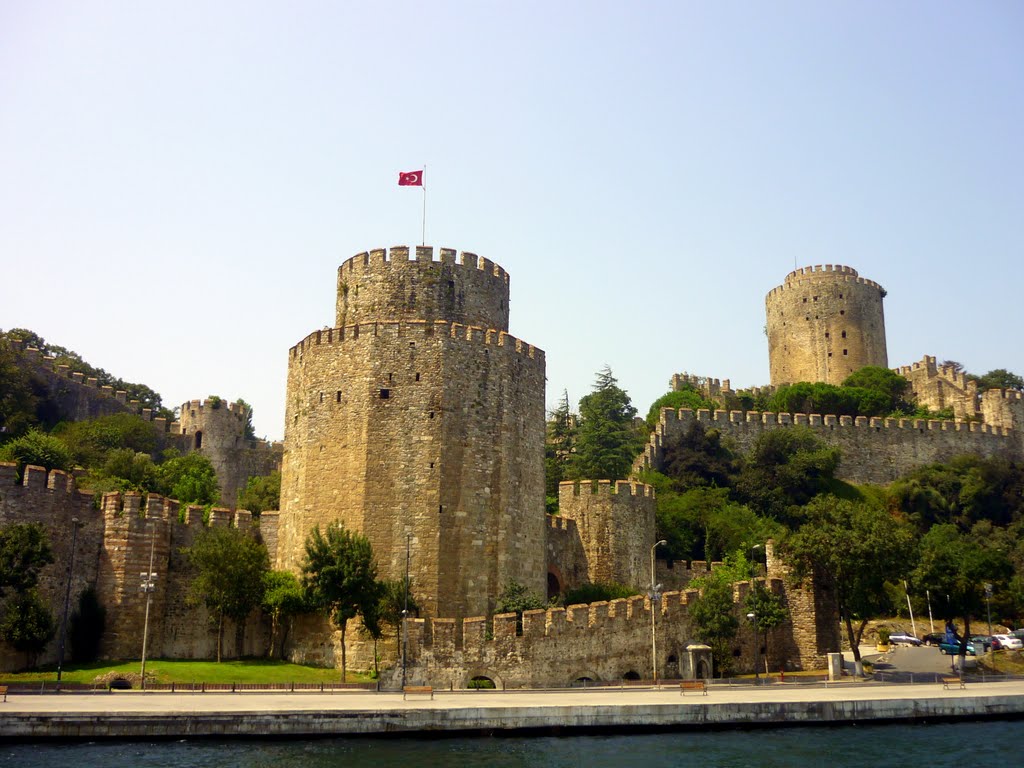 Istanbul, costa europea, fortezza ottomana by sergio alessi