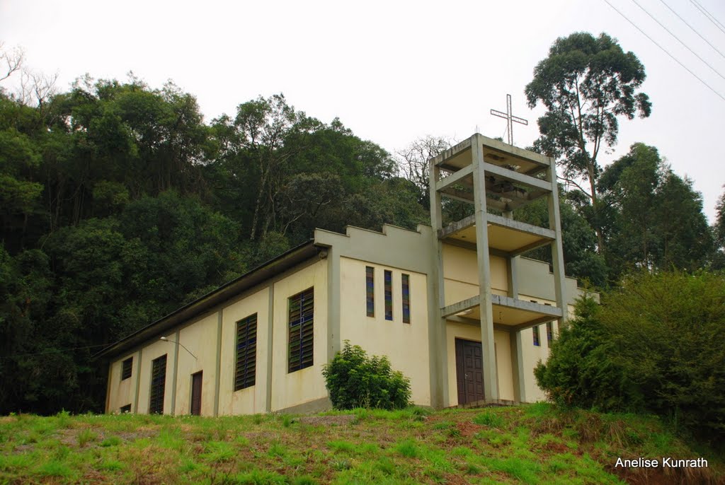 IGREJA CATÓLICA EM PADRE ETERNO, MORRO REUTER-RS by ANELISE  KUNRATH