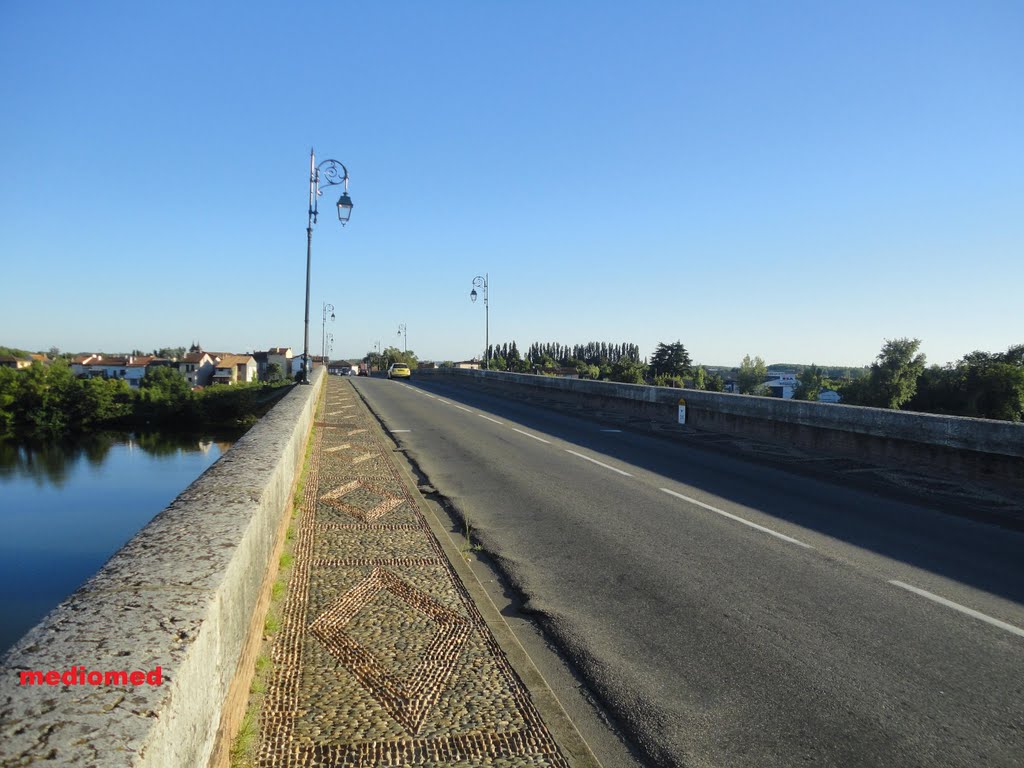 MOISSAC Pont Napoléon by mediomed