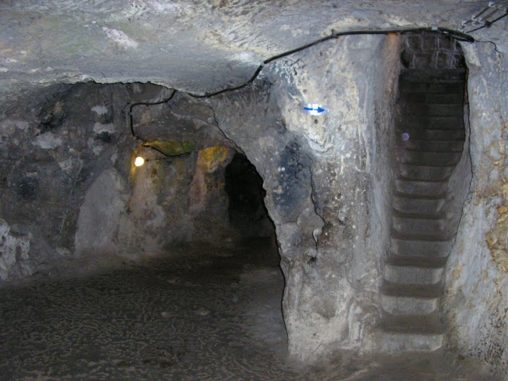 Derinkuyu Yeraltı Şehri (underground city with eight levels - GPS checked) by Luna, Mario