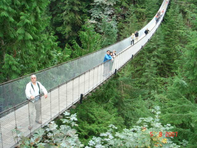 Capilano Bridge em Vancouver by Elias Siqueira