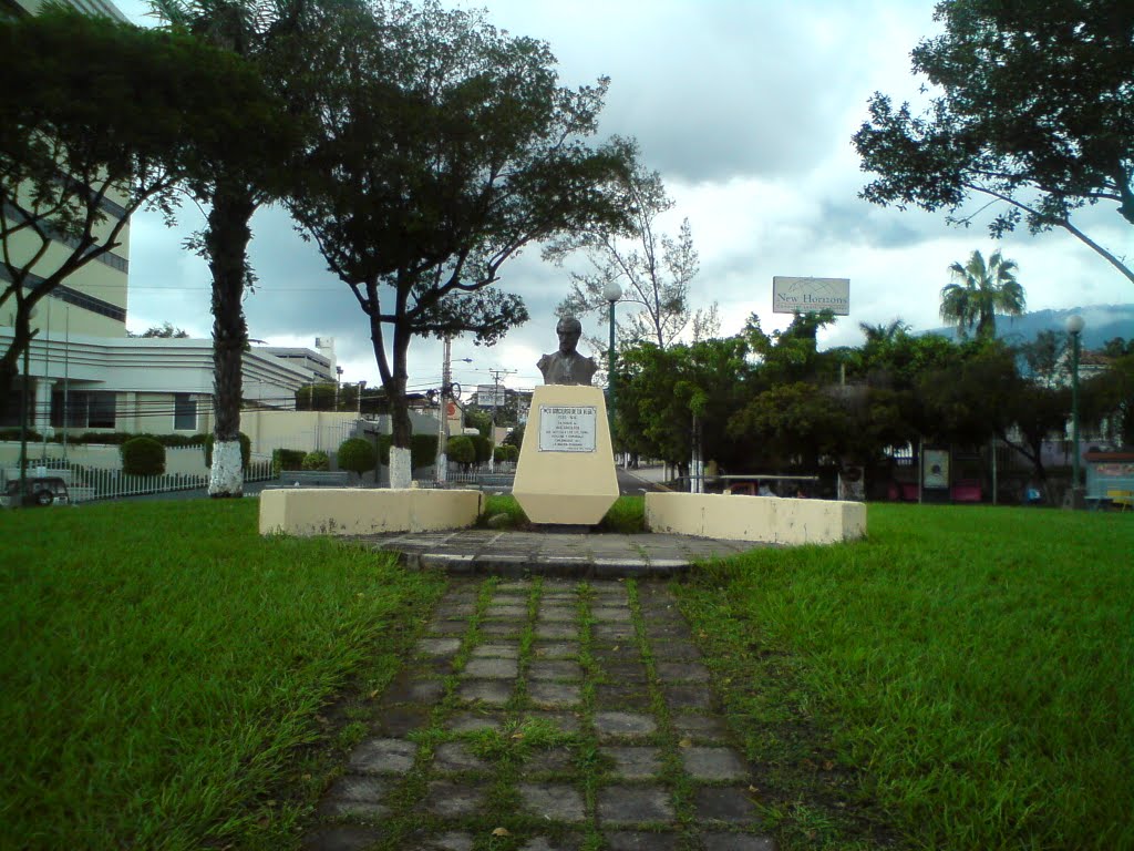 Plaza Republica de Peru by Nery Reyes